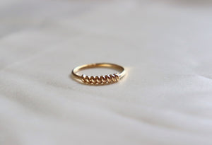 Croissant ring