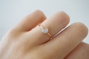 Clair Moonstone Ring