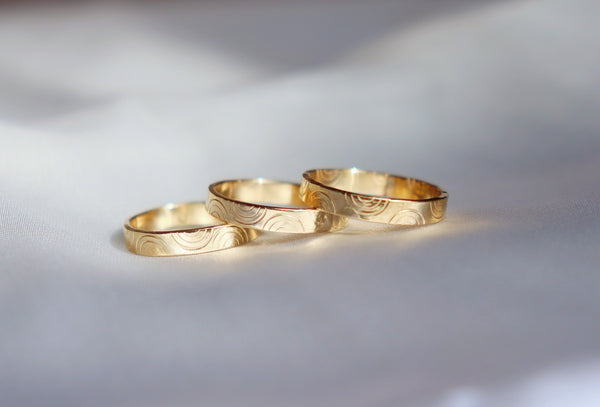 Lucky rainbow band ring