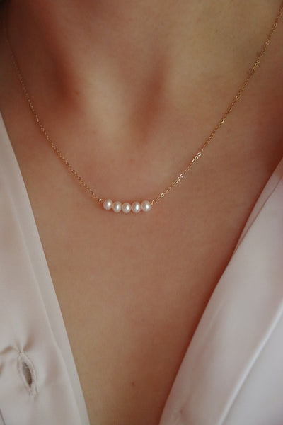 Pearl bar necklace